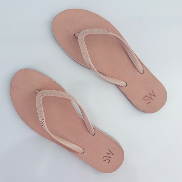STUART WEITZMAN Embossed Flip Flop In Poudre - Picture 1 of 13